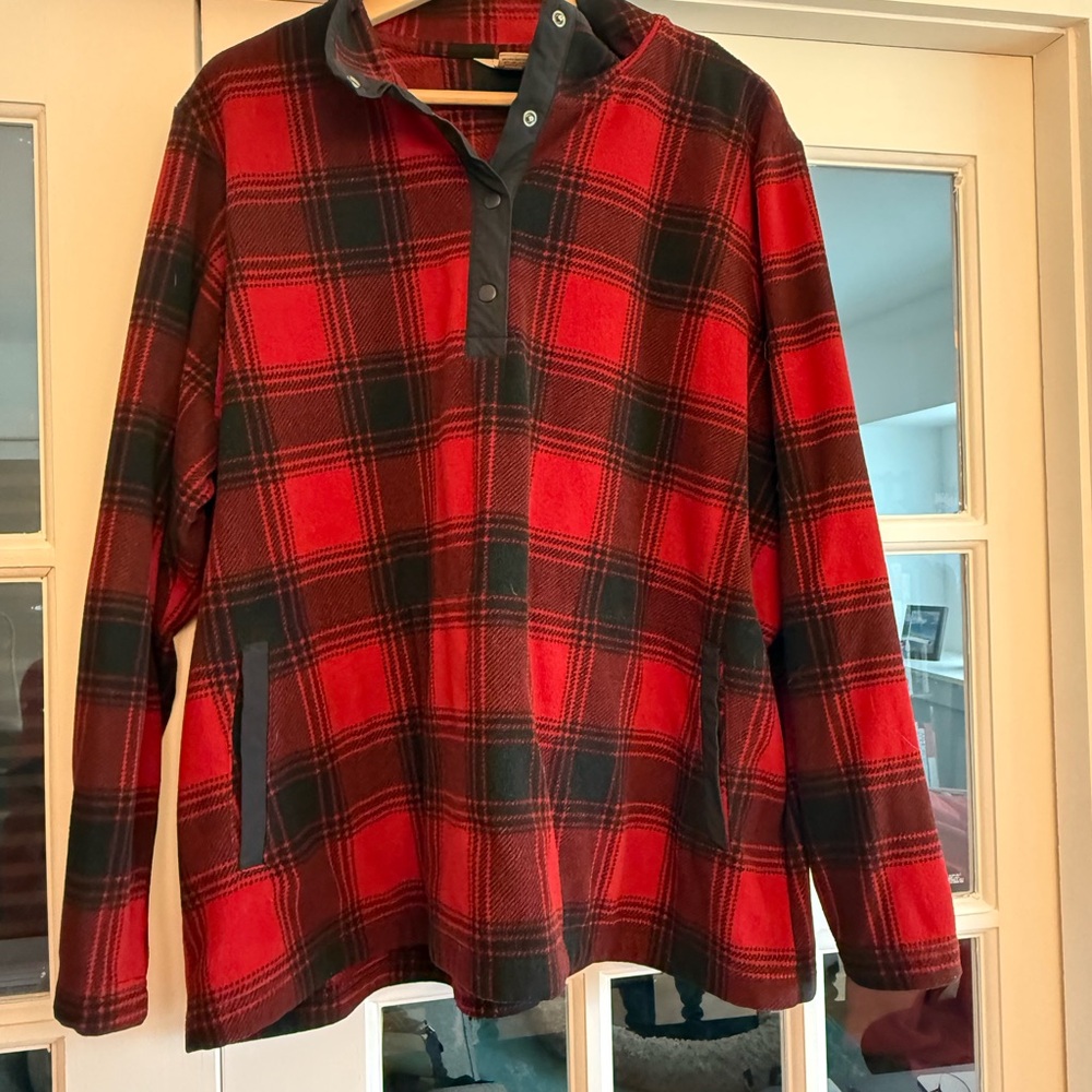 Duluth Trading Co Red and Black Plaid Fleece Pullover